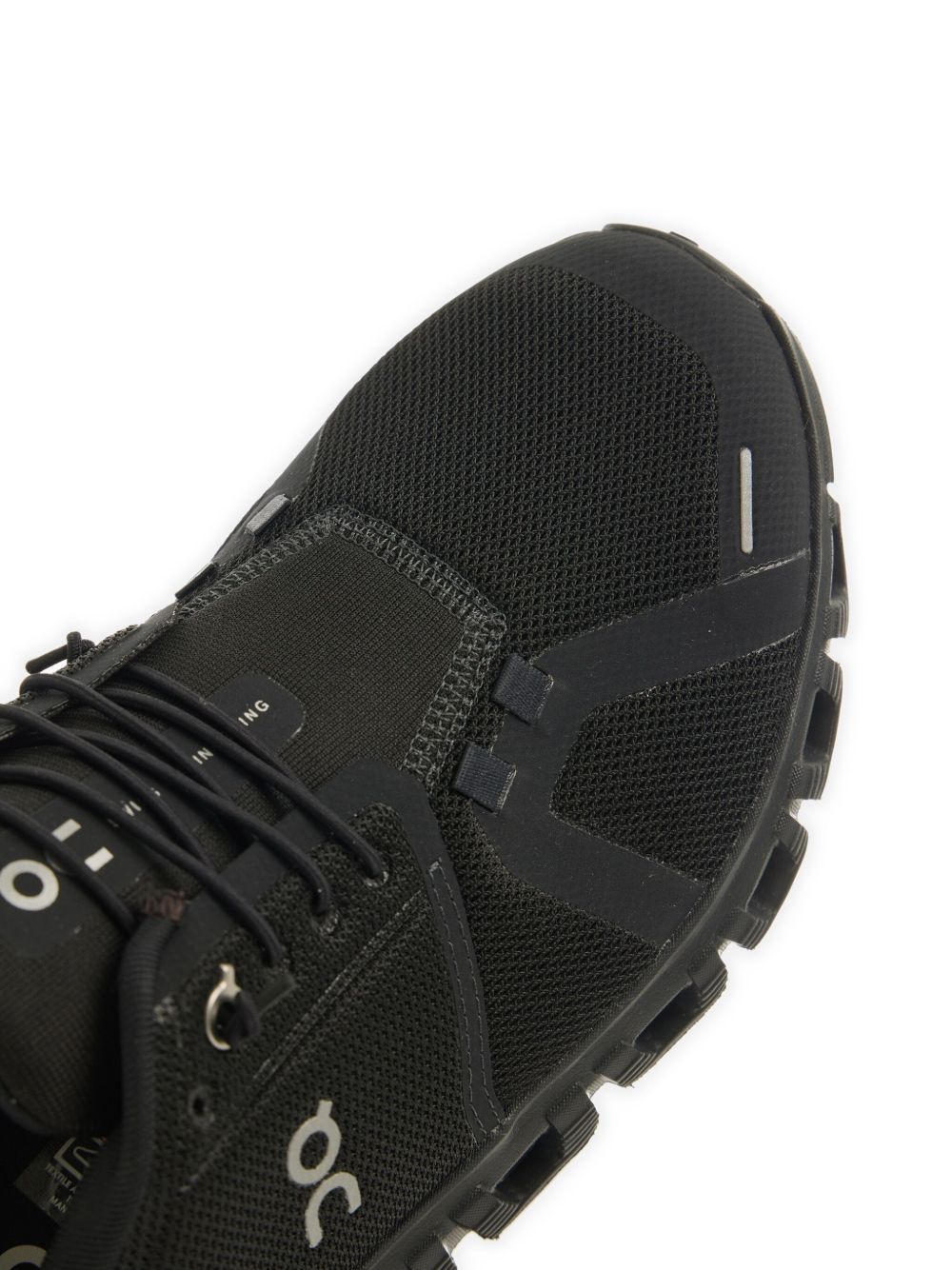 ON Running Cloud 5 sneakers ON