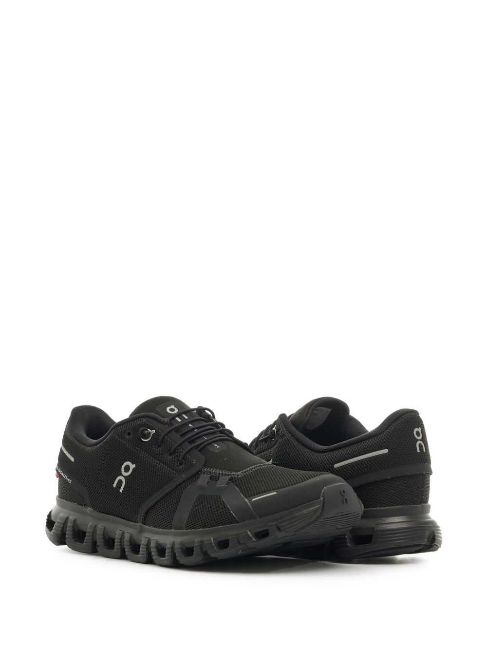 ON Running Cloud 5 sneakers ON