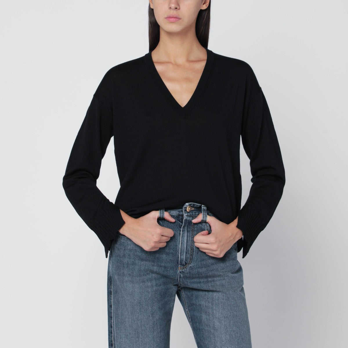 Roberto Collina Black wool V-neck sweater Roberto Collina 
