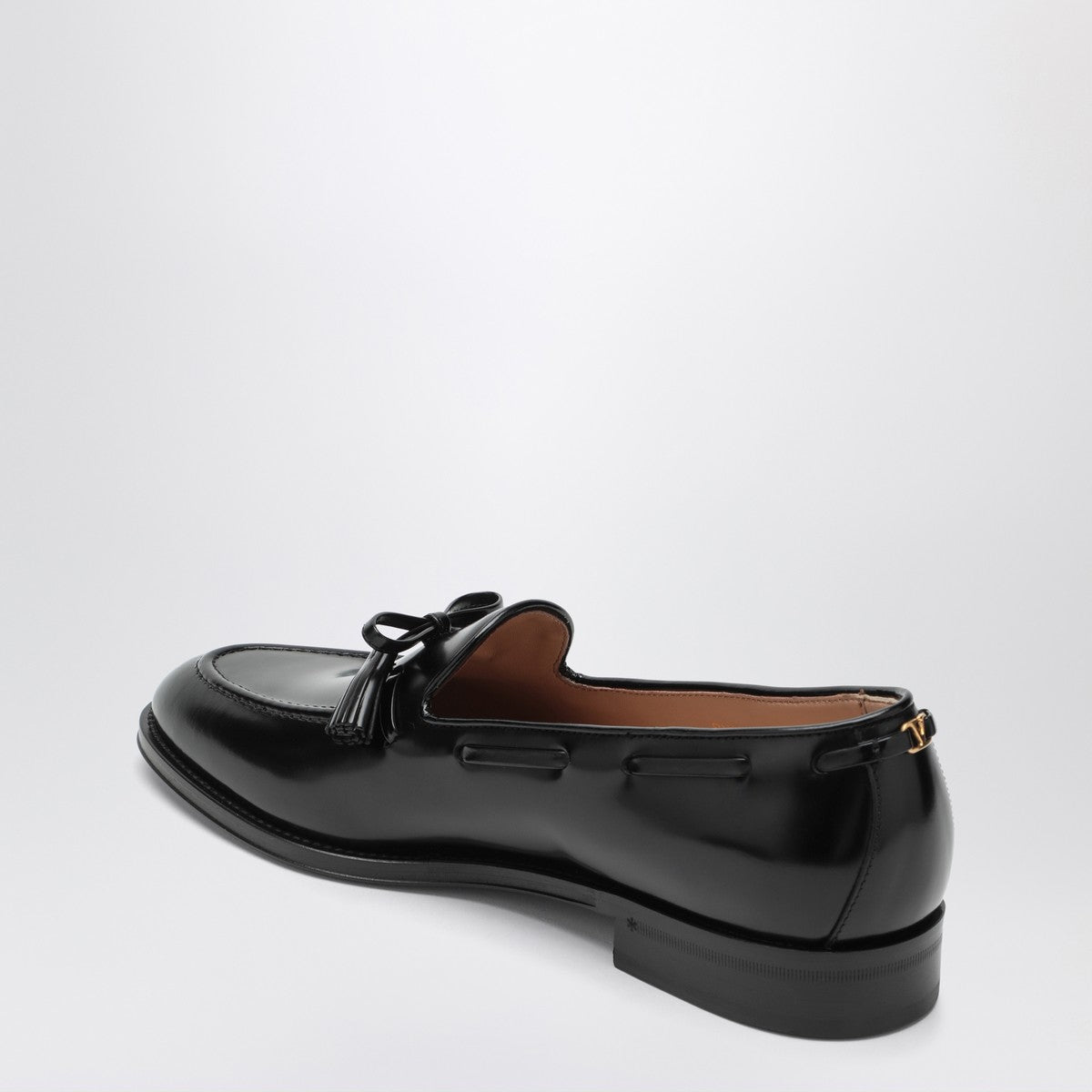 Valentino Garavani Bowshire loafers in black glossy calfskin Valentino Garavani 