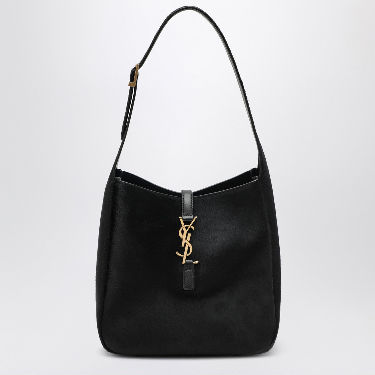 Saint Laurent Black Le 5 À 7 shoulder bag in pony-effect leather Saint Laurent 