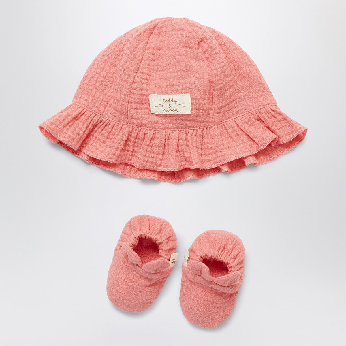 Teddy & Minou Set with hat and peony pink booties Teddy & Minou 