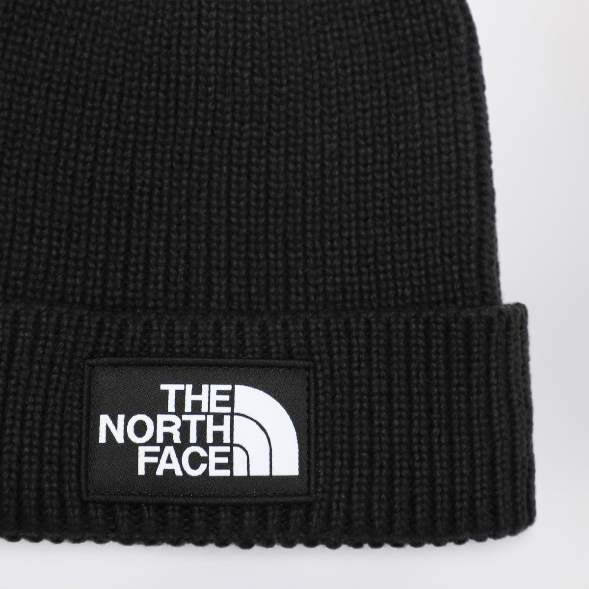 The North Face Black beanie with logo patch The North Face 