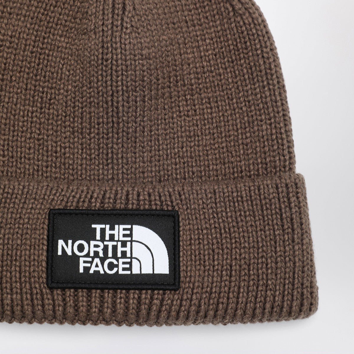 The North Face Brown beanie with logo patch The North Face 