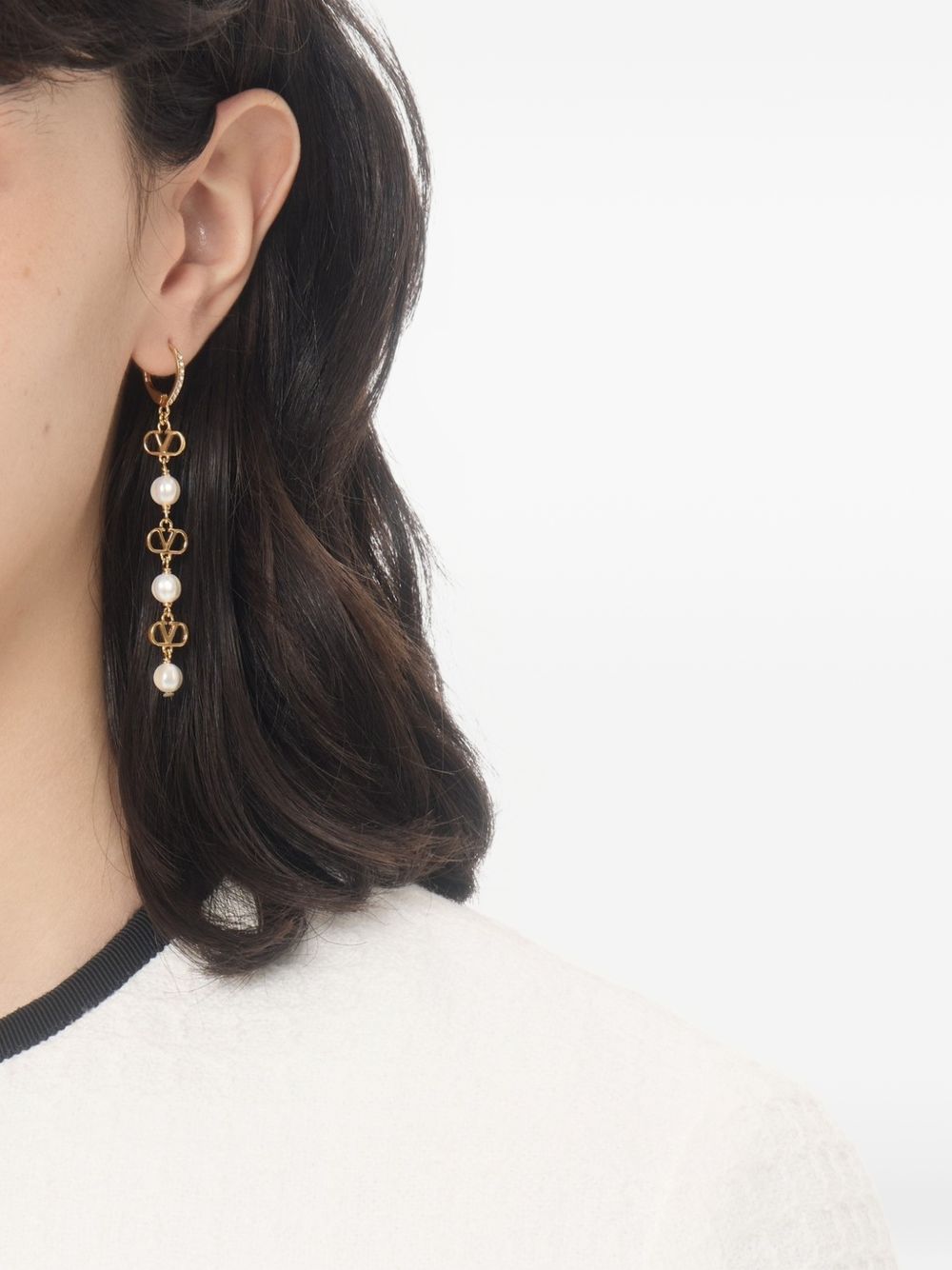 VLOGO SIGNATURE PEARL EARRINGS