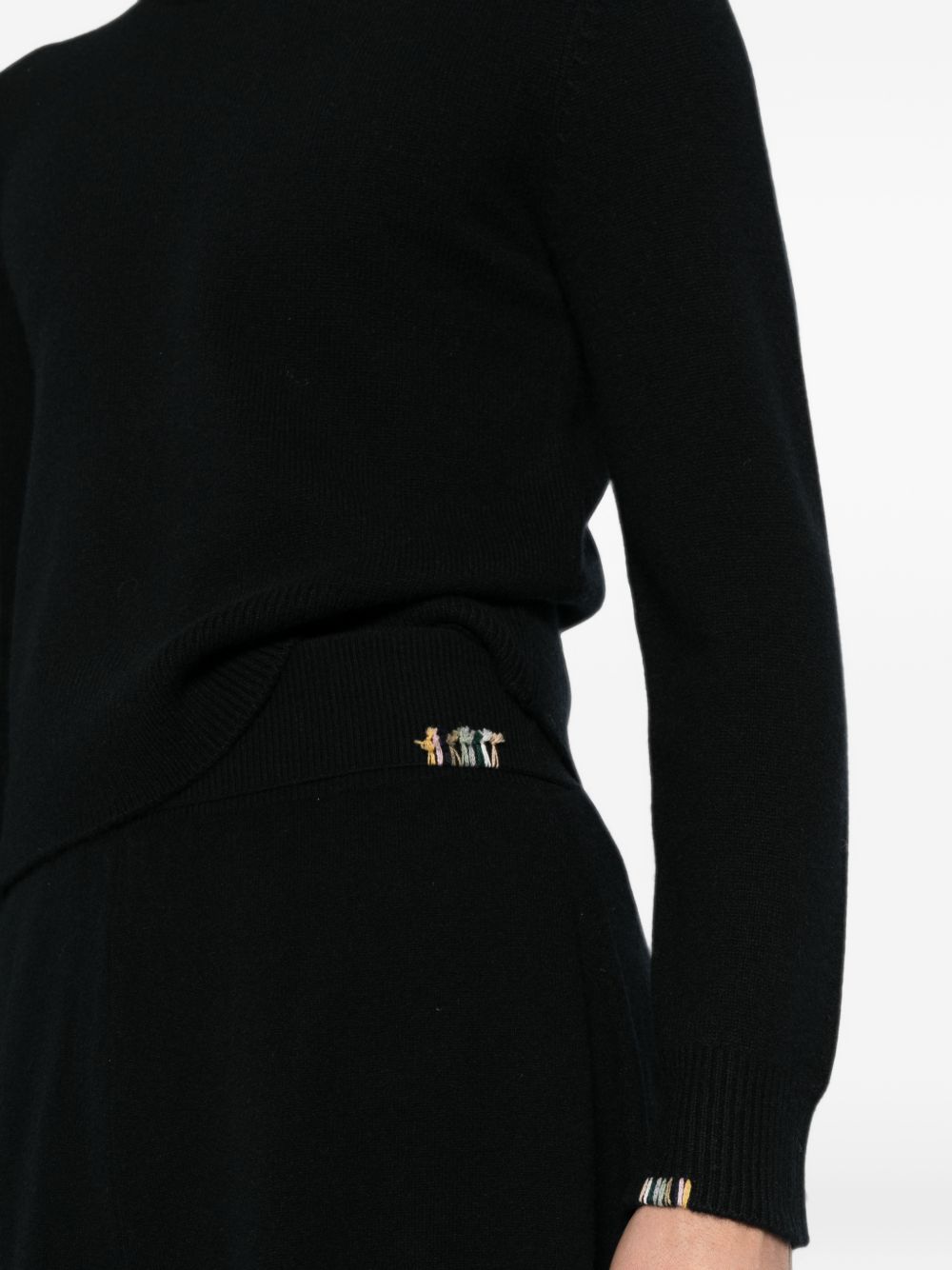 CASHMERE CREWNECK SWEATER