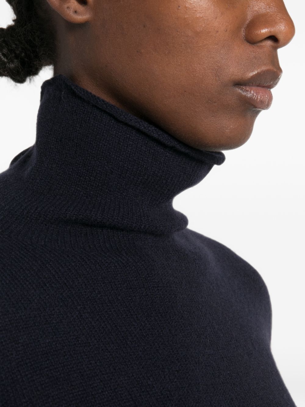 CASHMERE TURTLE-NECK SWEATER