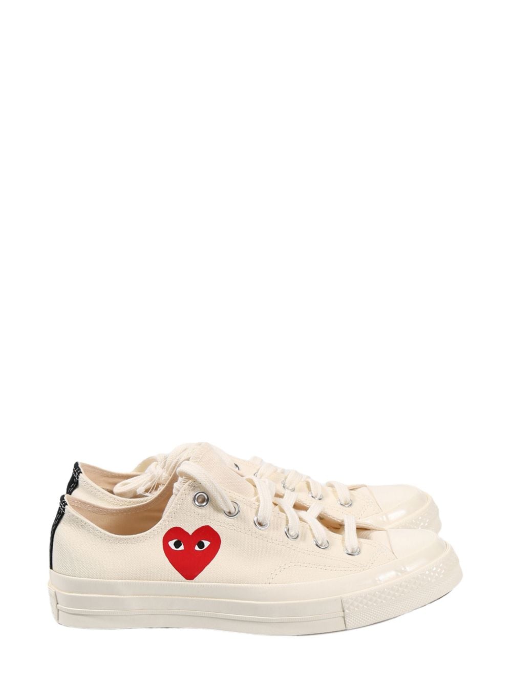 CHUCK TAYLOR SMALL RED HEART SNEAKERS