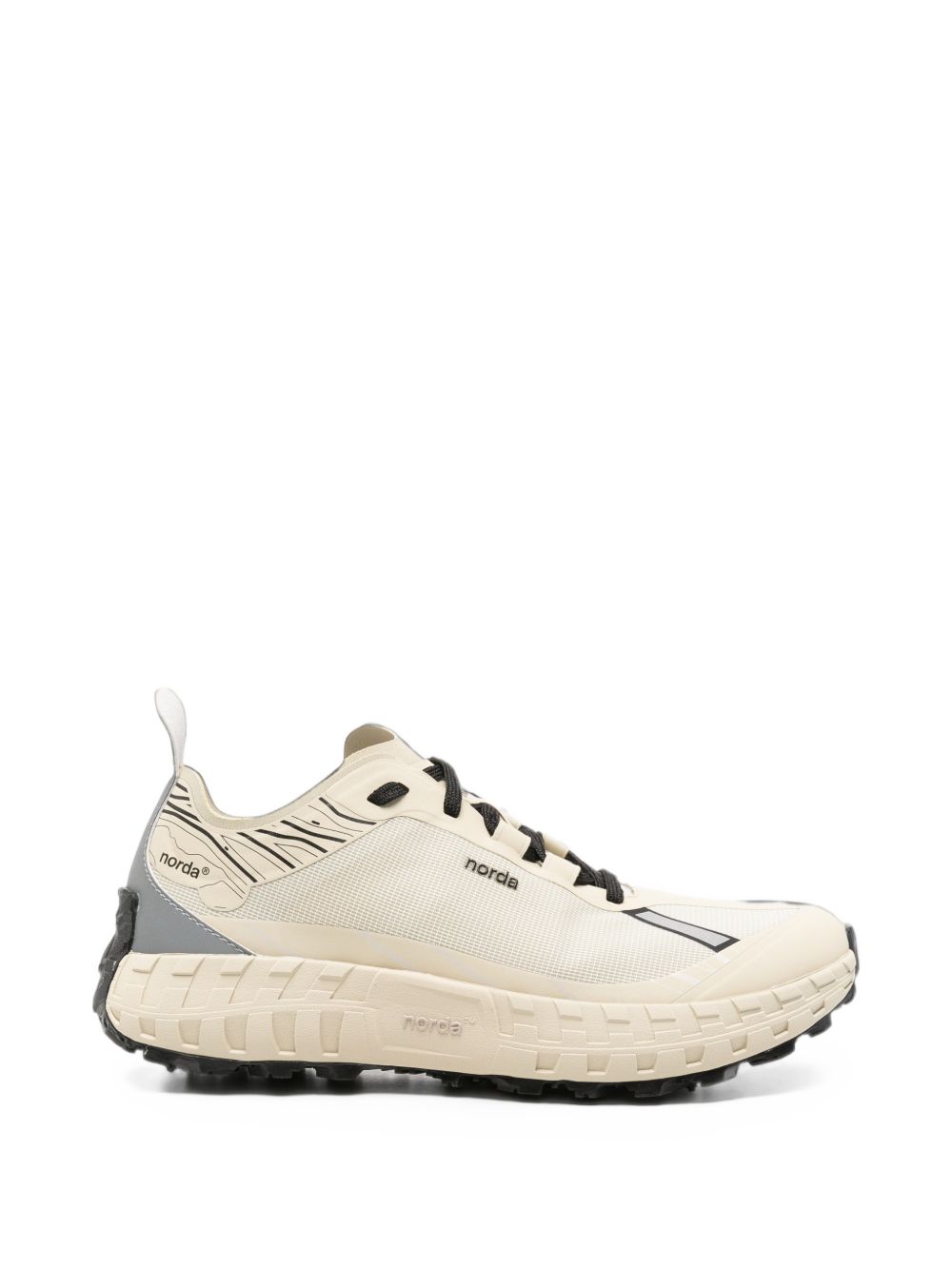 001 SNEAKERS